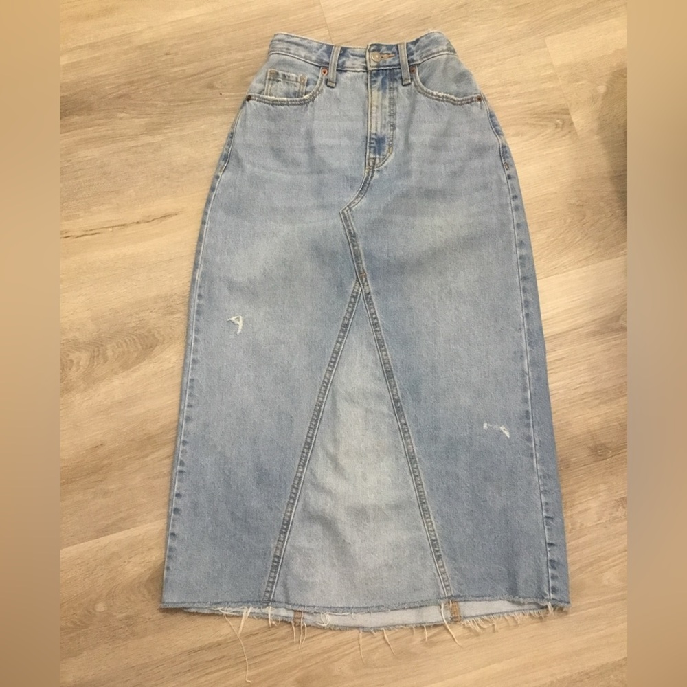 Women’s light denim 5 pocket midi skirt